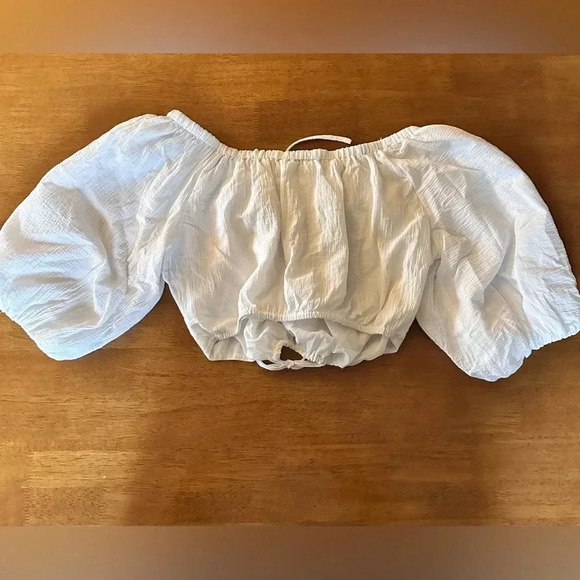 ASTR the Label Balboa Off Shoulder White Balloon Sleeve Top Medium - Picture 5 of 9